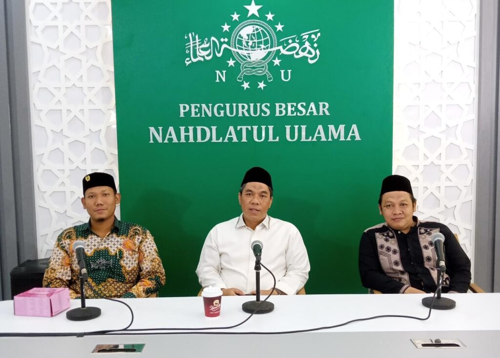 "Ketua Panitia 1 Abad NU Aceh Barat bersama dengan Wakil Ketua Umum PBNU"
